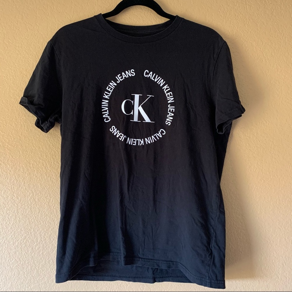Calvin Klein Circle Monogram Logo Crewneck T-Shirt - Picture 4 of 7